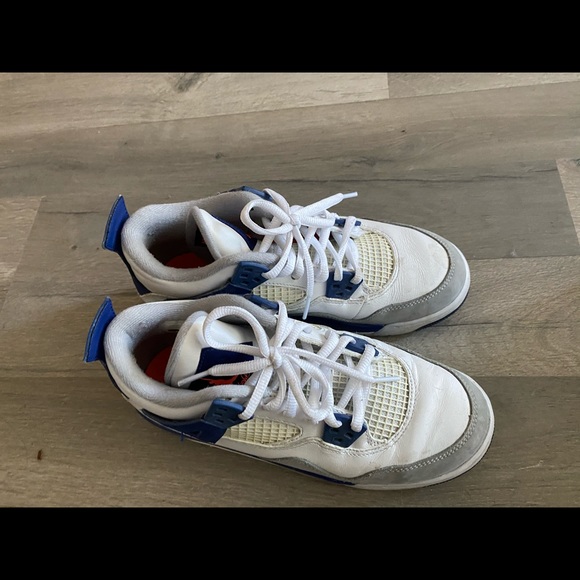 Jordan 4 - Picture 2 of 4